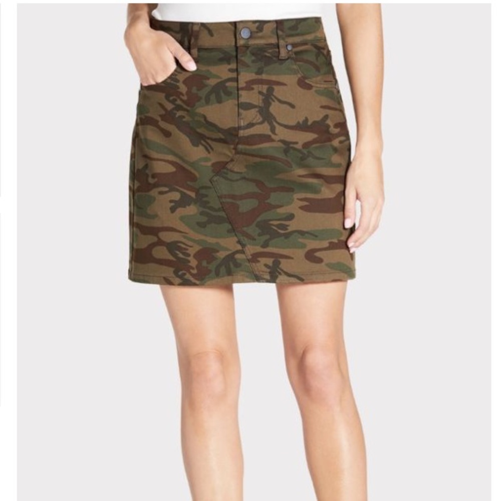 Level 99 Camo Skirt